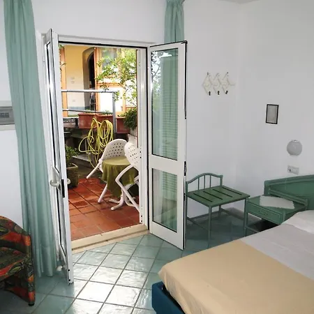 Ξενοδοχείο Hotel Villa Mario 3*
